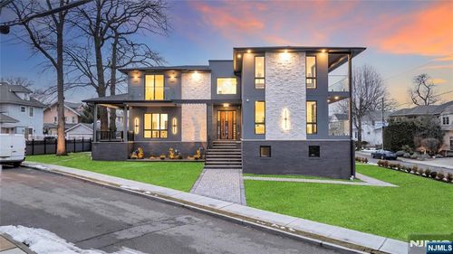 283 Bluff Rd, Fort Lee, NJ, 07024-4246 | Card Image