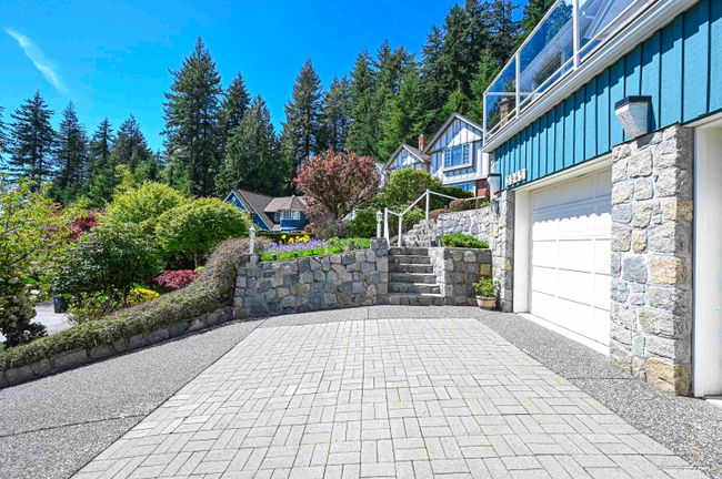 3945 Braemar Place, House other with 6 bedrooms, 4 bathrooms and 2 parking in North Vancouver BC | Image 33