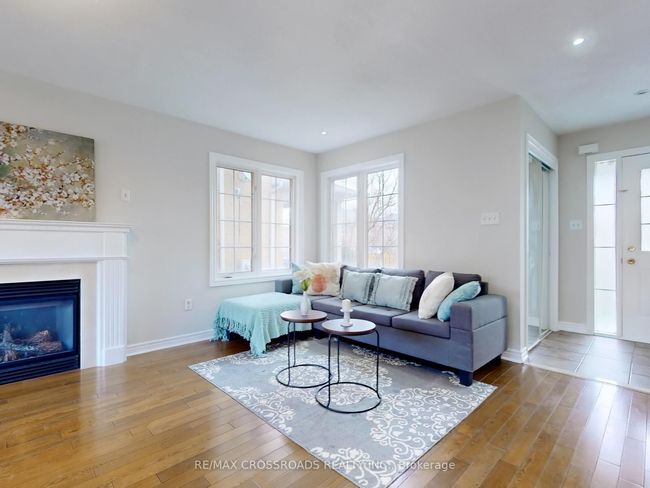 1311 Weller Cross, House other with 3 bedrooms, 2 bathrooms and 1 parking in Milton ON | Image 4
