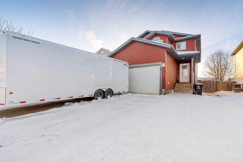 173 Pickles Cres, Fort Mcmurray, AB, T9K2T7 | Card Image