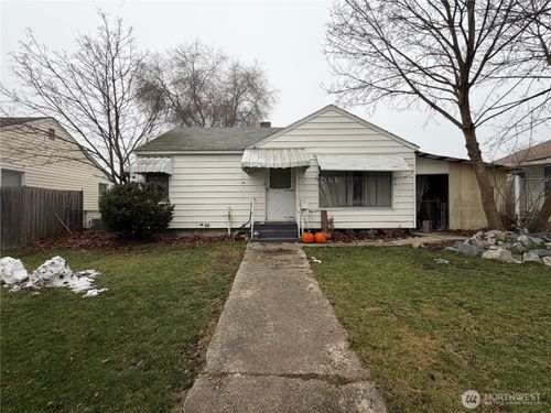 4811 N Oak St, Spokane, WA, 99205-5552 | Card Image