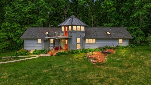 7227 Wheeler Rd, Whitmore Lake, MI, 48189-9613 | Card Image