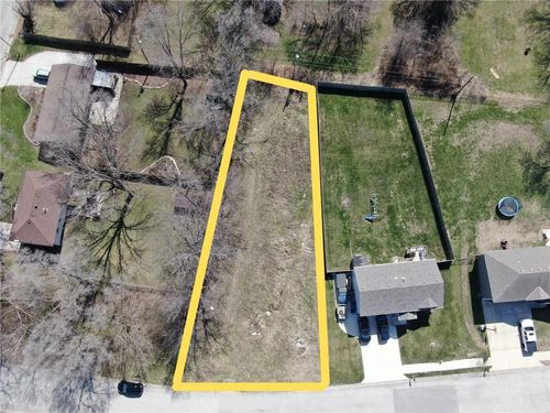 1314 Lawndale Ave, Pleasant Hill, MO, 64080-1502 | Card Image