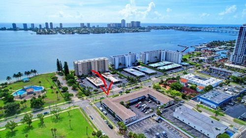 20-510 Lake Shore Dr, Lake Park, FL, 33403-3582 | Card Image