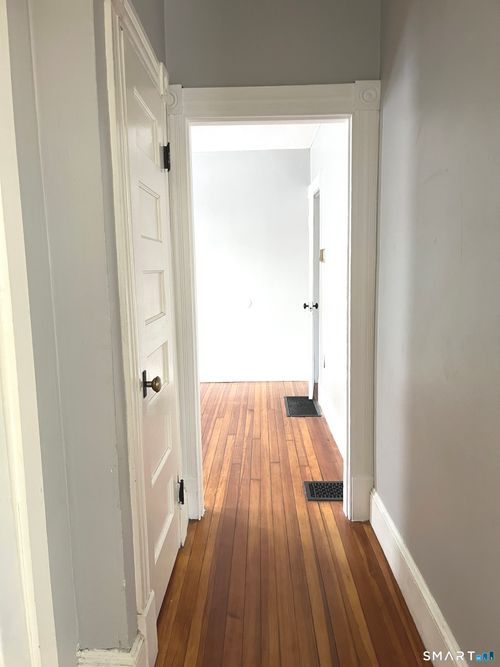 78 Svea Ave, Naugatuck, CT, 06770-2712 | Card Image