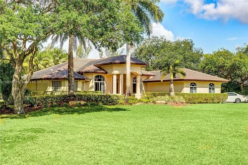 6807 Nw 66th Way, Parkland, FL, 33067-1421 | Card Image