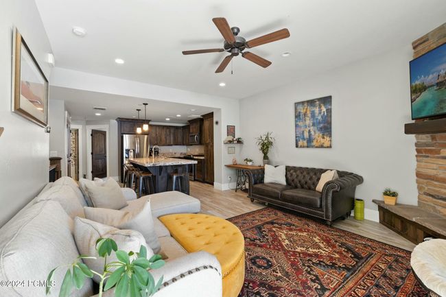 13579 N Hillclimb Ln, Condo with 3 bedrooms, 3 bathrooms and null parking in Kamas UT | Image 8