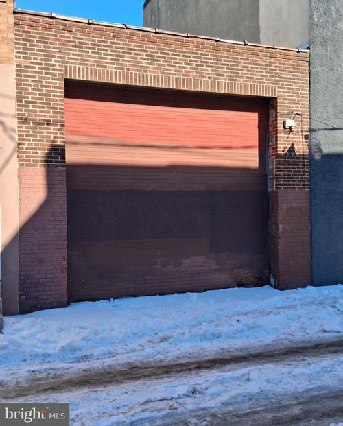 2533 E Auburn St, Philadelphia, PA, 19134-4747 | Card Image