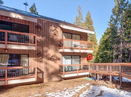 b101-7540 Henness Cir, Yosemite National Park, CA, 95389 | Card Image