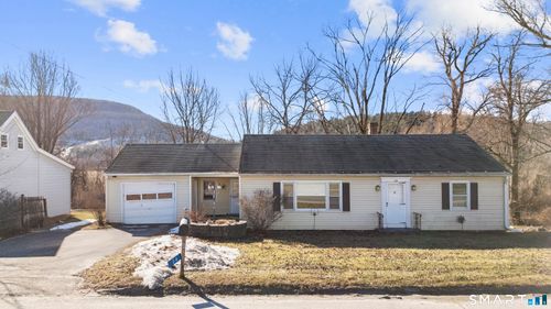 24 E Main St, Canaan, CT, 06018-2508 | Card Image