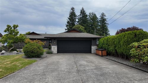 699 Galerno Rd, Campbell River, BC, V9W5X4 | Card Image
