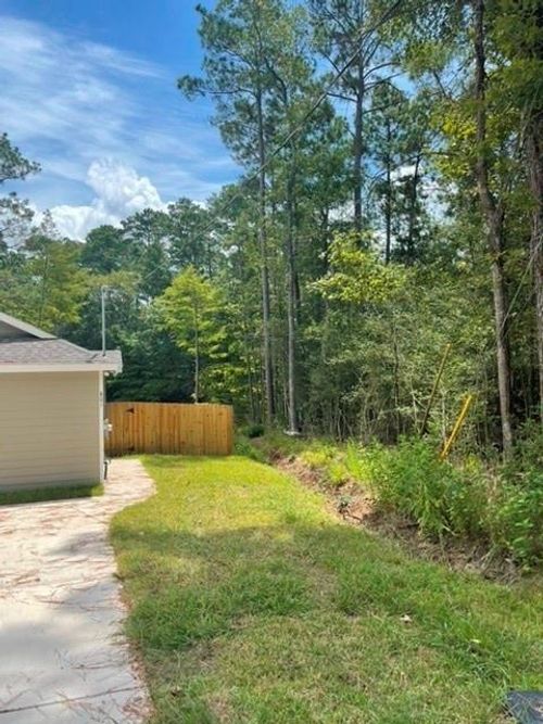 801 Crystal River Rd, Montgomery, TX, 77316-7570 | Card Image