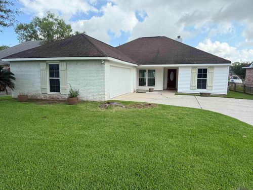 17433 Lake Iris Ave, Saint George, LA, 70817-7565 | Card Image