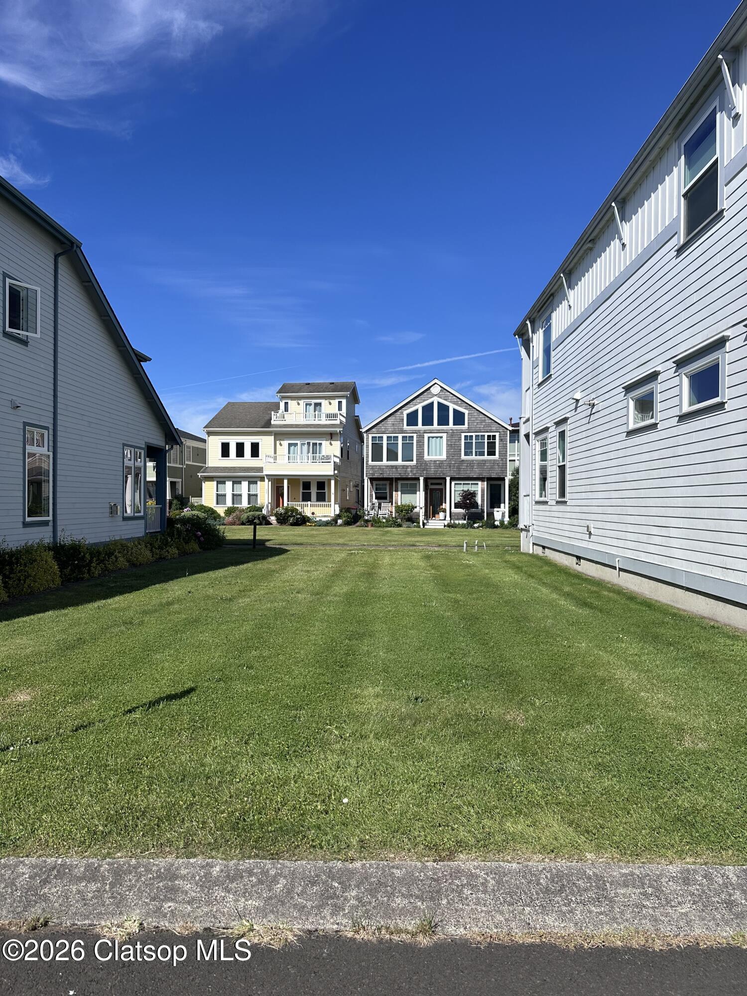 Land in Astoria