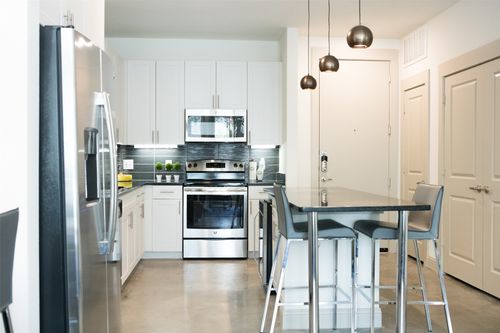 305-7606 Eastern Avenue, Dallas, TX, 75209 | Card Image