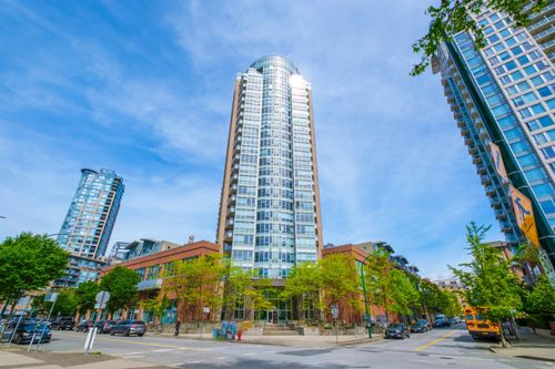 1703-63 Keefer Pl, Vancouver, BC, V6B6N6 | Card Image