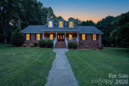 8234 Dennis Rd, Mint Hill, NC, 28227-9506 | Card Image