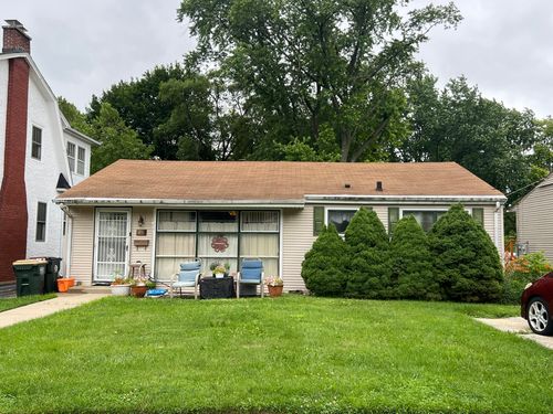 21 S Seymour Ave, Mundelein, IL, 60060-2868 | Card Image