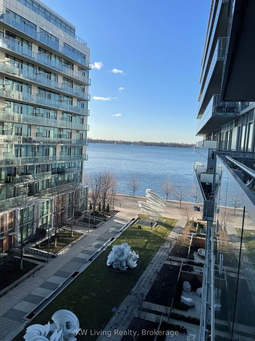 622-29 Queens Quay E, Toronto, ON, M5E0A4 | Card Image