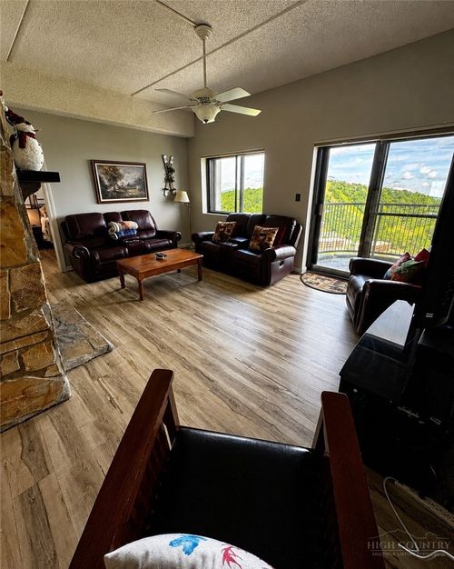 2813-303 Sugar Top Dr, Sugar Mountain, NC, 28604-5713 | Card Image