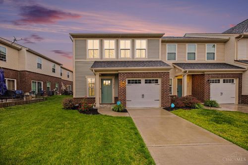 7938 Pinnacle Point Dr, West Chester, OH, 45069-9049 | Card Image