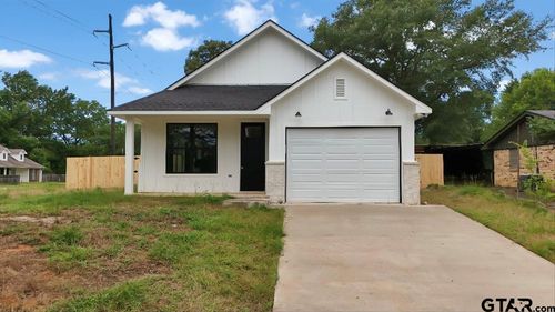 307 S Langham St, Troup, TX, 75789-2223 | Card Image