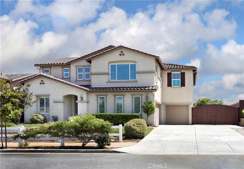 5572 Thoroughbred Street, Oceanside, CA, 92057 | Card Image