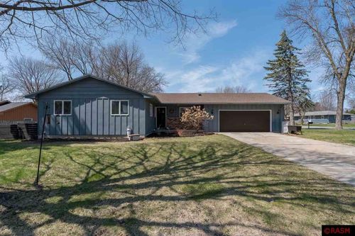 301 Nottingham Ct, North Mankato, MN, 56003-2807 | Card Image