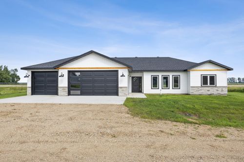 106 Pine Dr, Hankinson, ND, 58041-4466 | Card Image