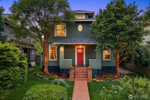 721 18th Avenue E, Seattle, WA, 98112 | Card Image