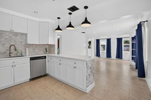 2427 Harding St, Hollywood, FL, 33020-2348 | Card Image