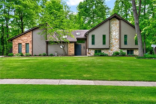 212 Walnut Grove Drive, Washington Twp, OH, 45458 | Card Image