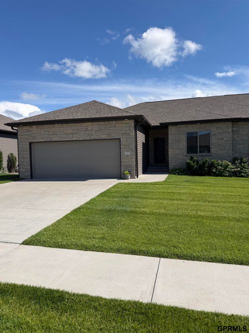 3723 Broadbear Rd, Lincoln, NE, 68516-5735 | Card Image
