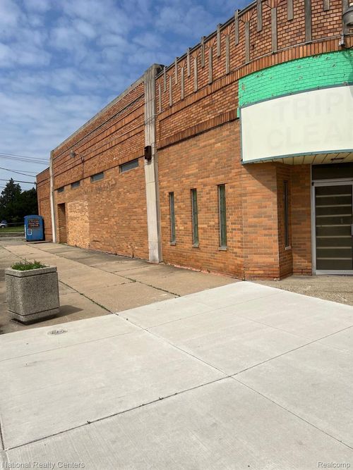 7546 W Mcnichols Rd, Detroit, MI, 48221-2653 | Card Image