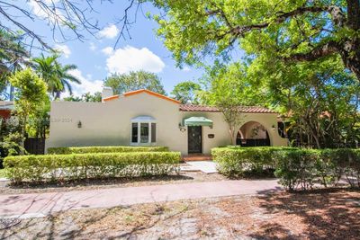 3050 Alton Road, House other with 4 bedrooms, 3 bathrooms and null parking in Miami Beach FL | Image 3