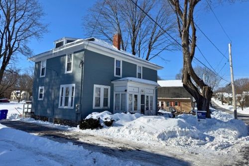 31-33 Roosevelt St, Maynard, MA, 01754-1825 | Card Image