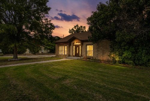 941 S Texas St, De Leon, TX, 76444-2736 | Card Image