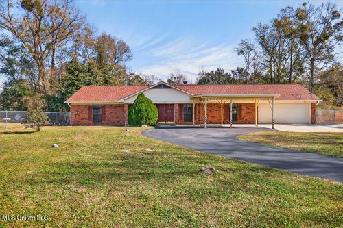 596 Tegarden Rd, Gulfport, MS, 39507-2618 | Card Image