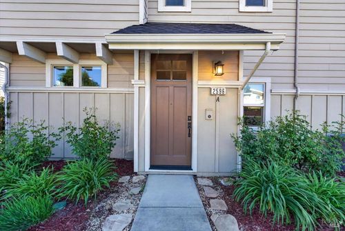 a-2596 1st St, Napa, CA, 94558-6919 | Card Image