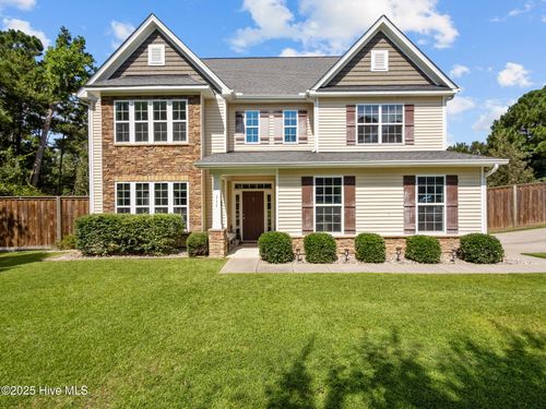 111 Creek End Ct, Swansboro, NC, 28584-8263 | Card Image