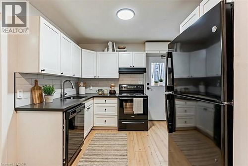 c-461 King St E, Hamilton, ON, L8N1C7 | Card Image