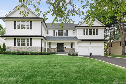 108 Tanners Pond Rd, Garden City, NY, 11530-2524 | Card Image