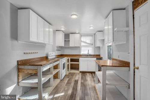 1251 Bailey St, HARRISBURG, PA, 17103-2213 | Card Image