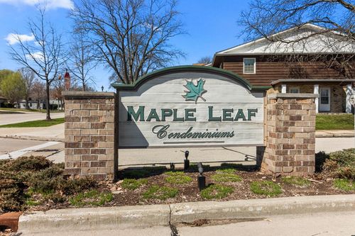 4941 W Maple Leaf Circle, Greenfield, WI, 53220 | Card Image