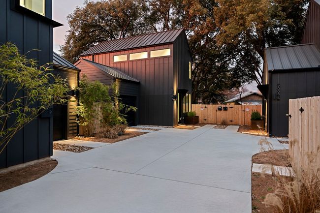 B - 2010 Gathright Cv, House other with 2 bedrooms, 3 bathrooms and 1 parking in Austin TX | Image 29