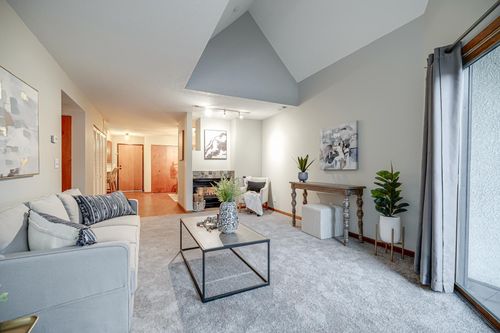 apt-303-232 W Franklin Ave, Minneapolis, MN, 55404-2379 | Card Image