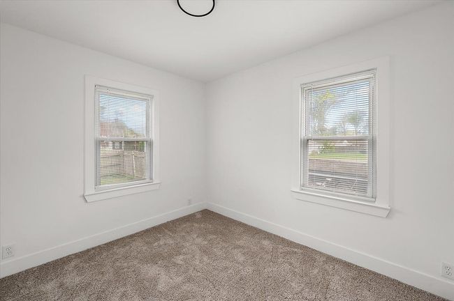 20040 E 8 Mile Rd, House other with 2 bedrooms, 1 bathrooms and null parking in Harper Woods MI | Image 9