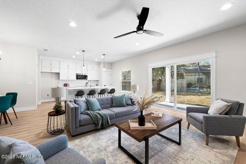 9019 Hipps Rd, Jacksonville, FL, 32222-1717 | Card Image