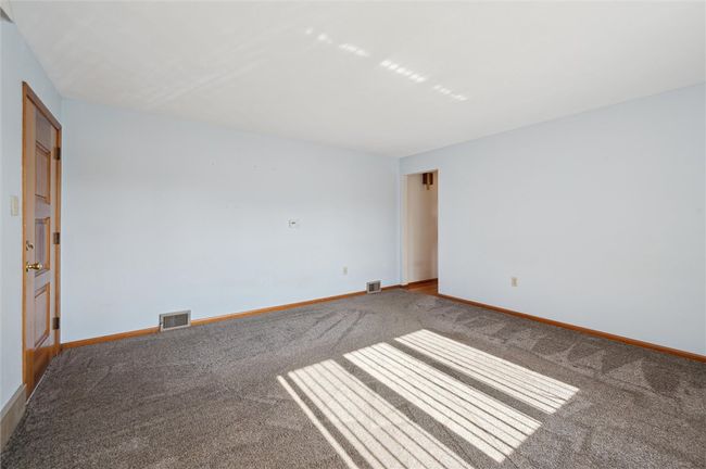 502 Sycamore St, House other with 3 bedrooms, 2 bathrooms and 2 parking in Vandergrift PA | Image 15