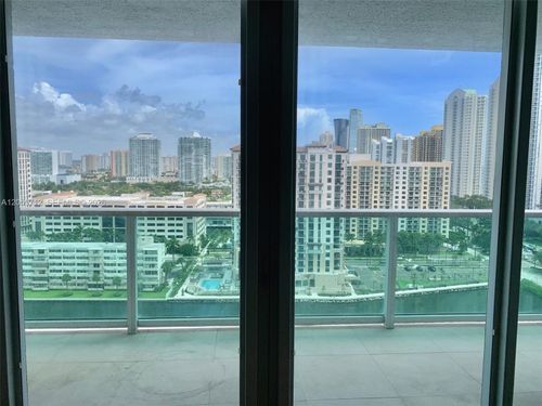 1930-100 Bayview Dr, Sunny Isles Beach, FL, 33160-4781 | Card Image